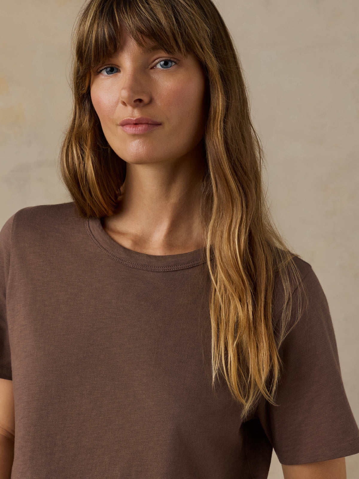 WKS2503-AIB_Sunwashed_Essential_Tee_OM_DETAIL1_1_Web.jpg
