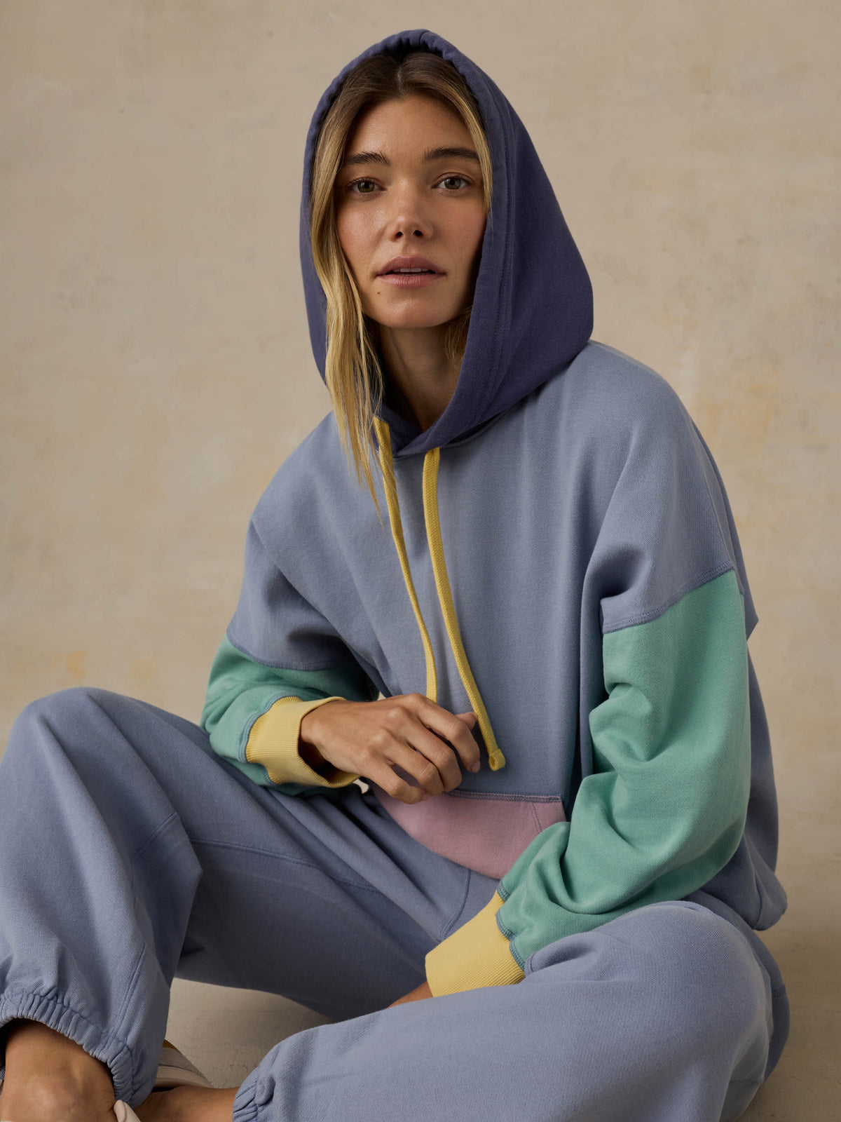 WKS2628-HBX_Oceanside_Fleece_Oversized_Hoodie_OM_EDITORIAL_1_Web.jpg