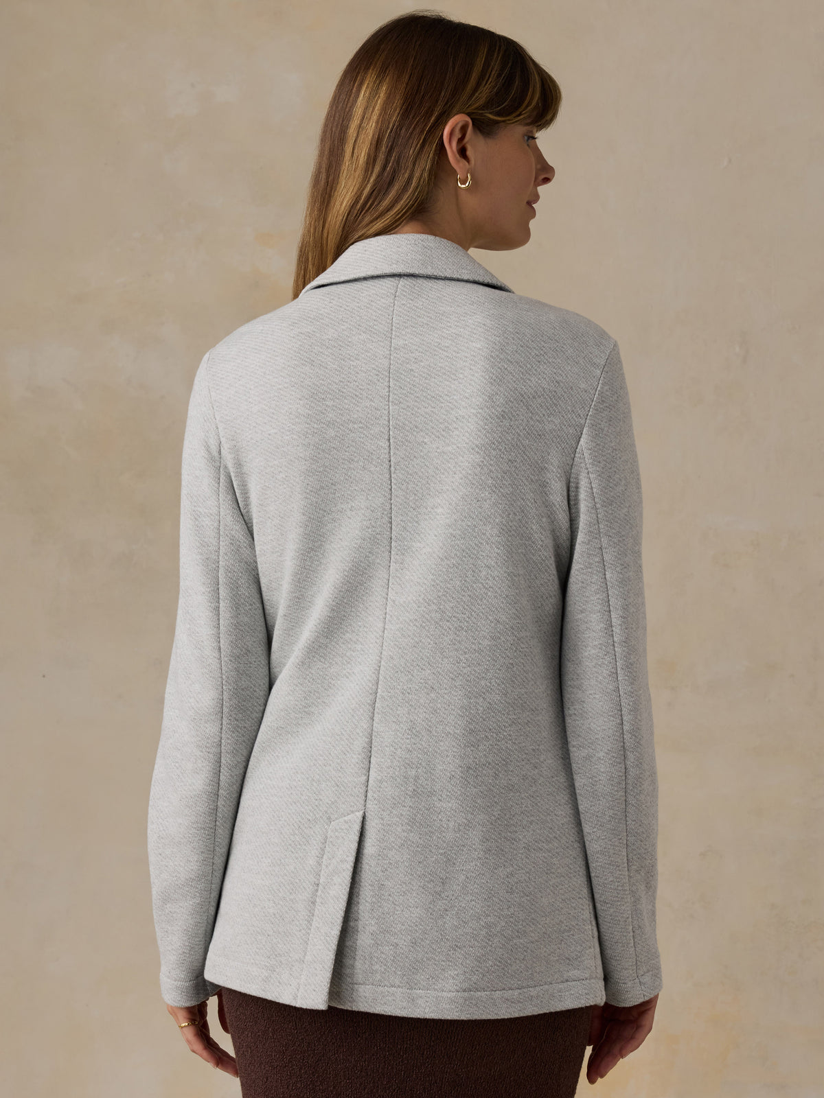 WOS2507-HGY_Inlet_Knit_Blazer_OM_BACK_CROP_1_Web.jpg