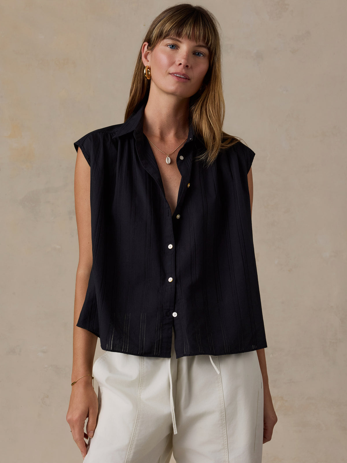 WTF2613-BLK_Heirloom_Dobby_Lucia_Top_OM_FRONT_CROP_1_Web.jpg