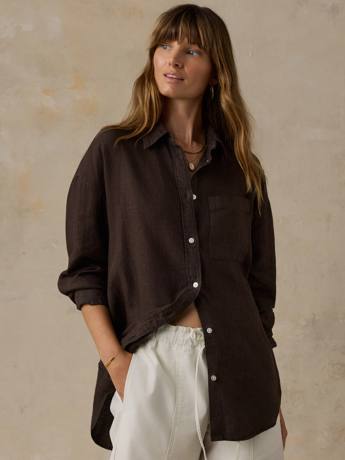 WWU2601-DSX_Laguna_Linen_Relaxed_Shirt_OM_FRONT_CROP_1_Web.jpg
