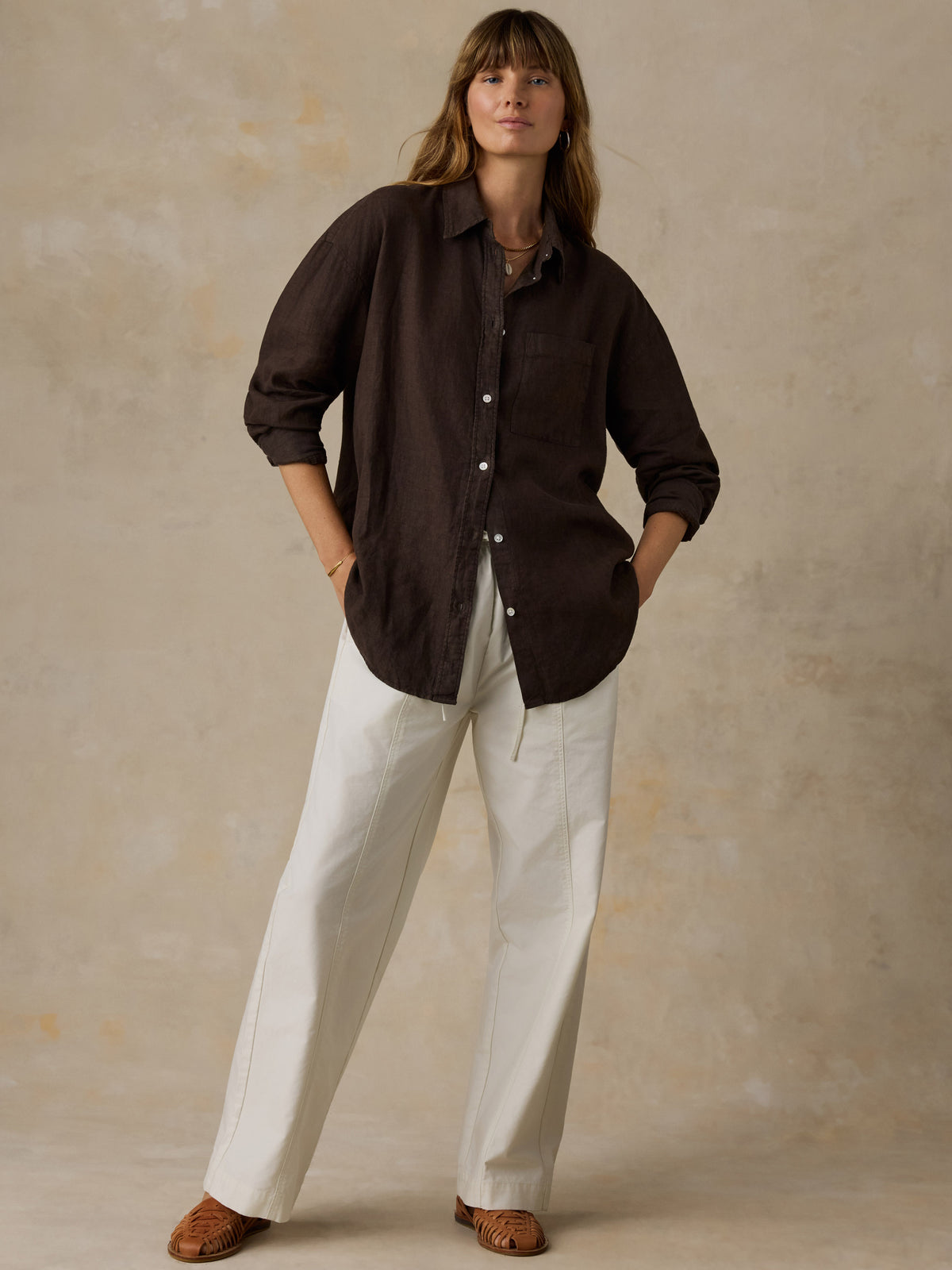 WWU2601-DSX_Laguna_Linen_Relaxed_Shirt_OM_FULL_BODY_1_Web.jpg