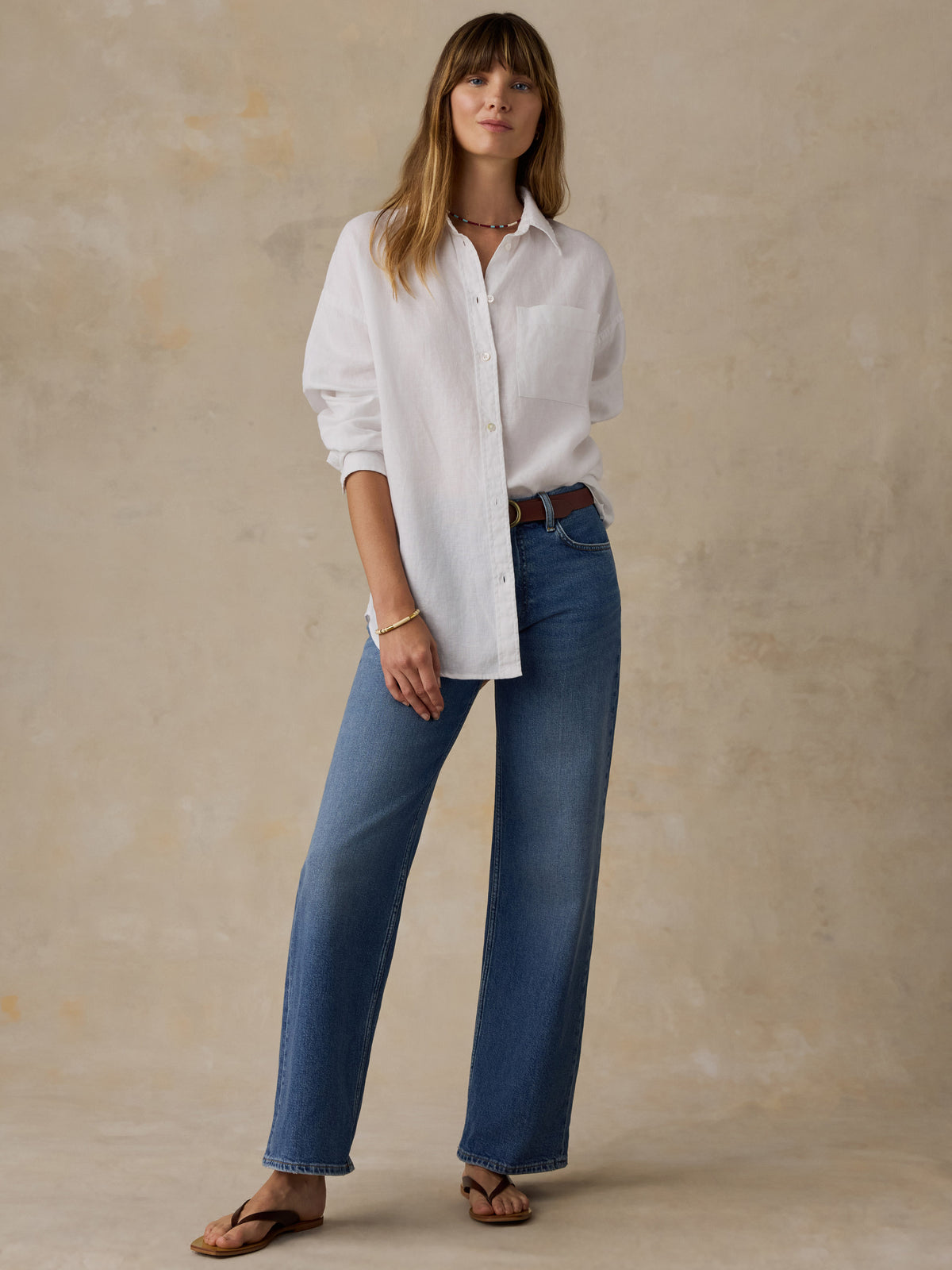 WWU2601-WHT_Laguna_Linen_Relaxed_Shirt_OM_FULL_BODY_1_Web.jpg